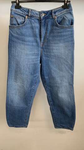 BENETTON elastične 7/8 kavbojke z višjim pasom, št. M-L