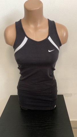 NIKE daljša športna majica, št. M
