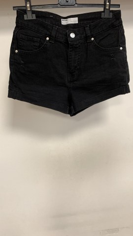 BERSHKA elastične kratke hlače, št. M