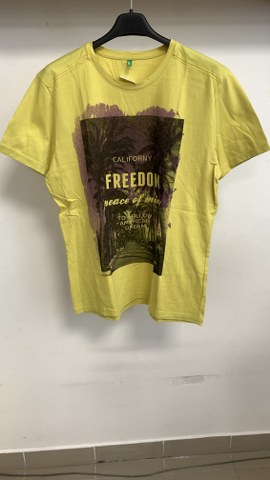 BENETTON elastična majica, št. L
